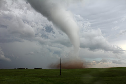 a photo of a tornado 